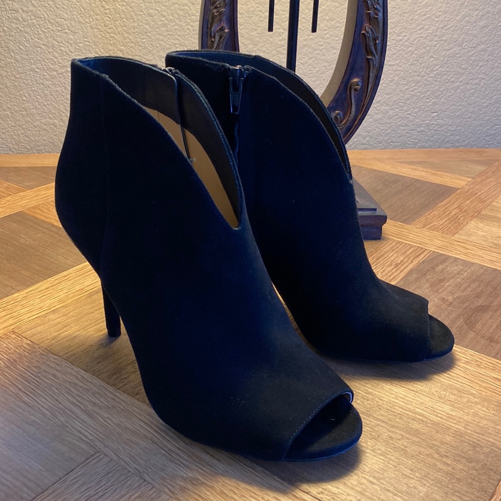 Michael Kors black suede peep toe high stiletto heeled dressy boots